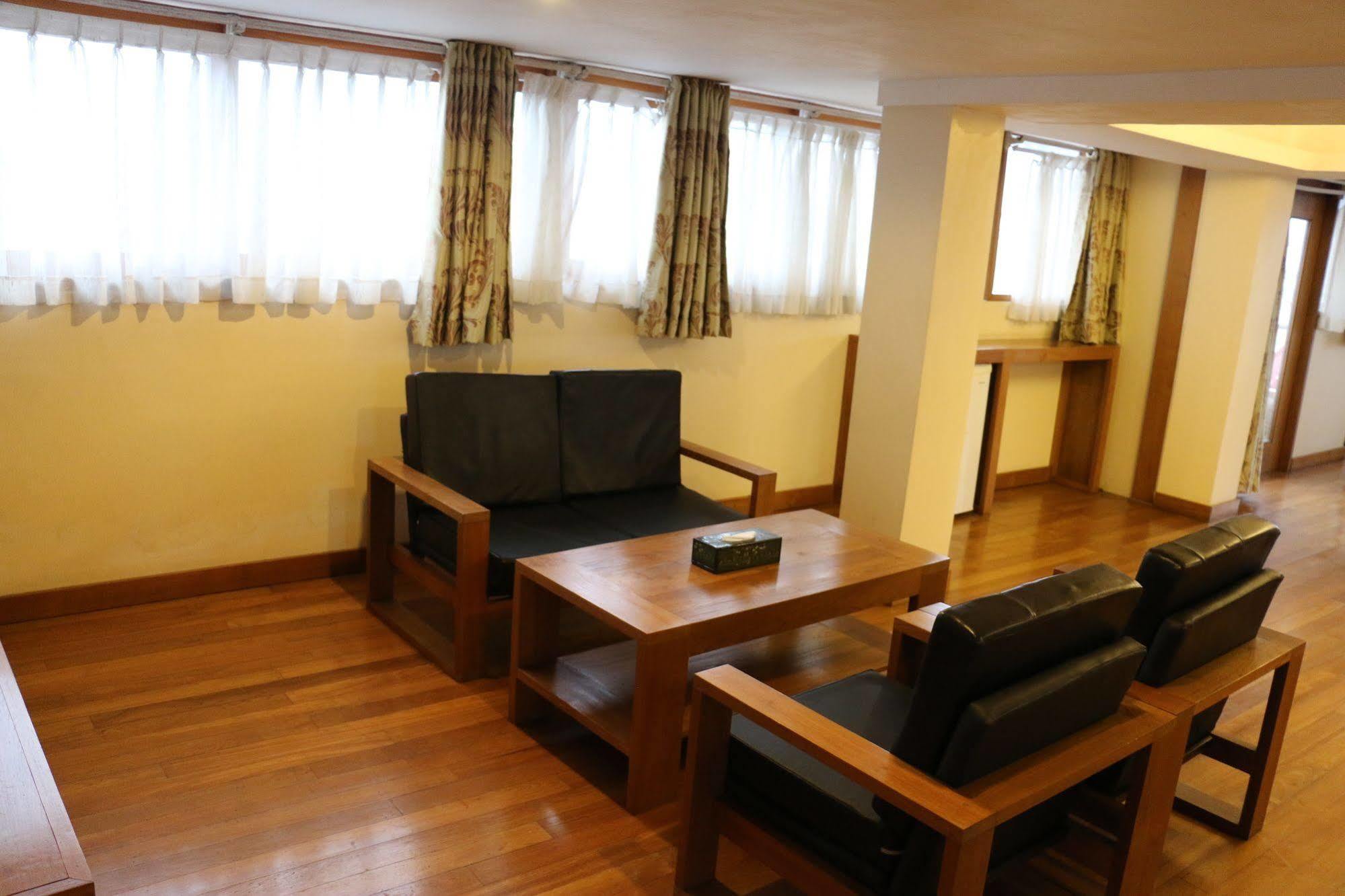 Queen'S Park Hotel Yangon Exterior foto