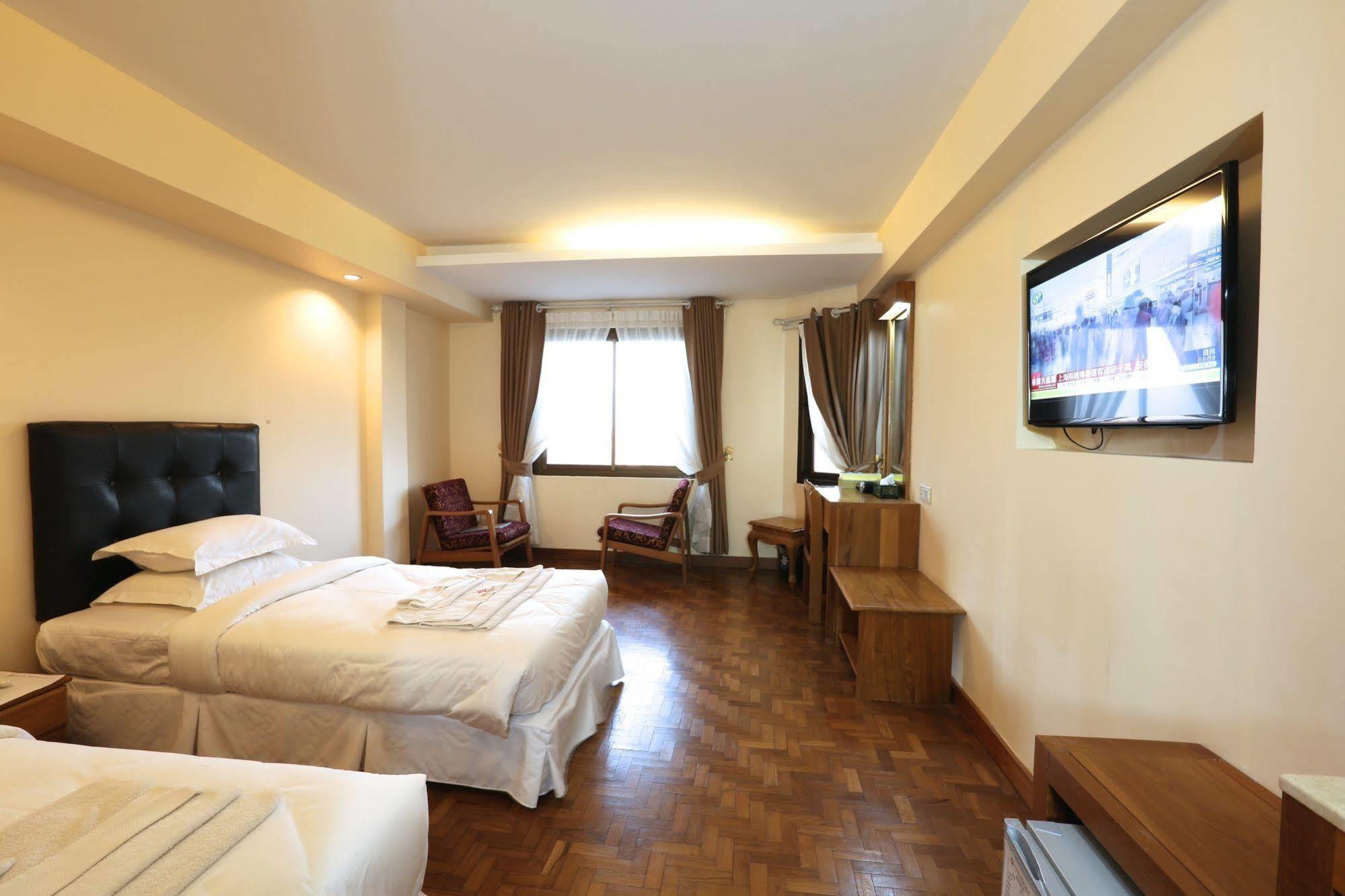 Queen'S Park Hotel Yangon Exterior foto
